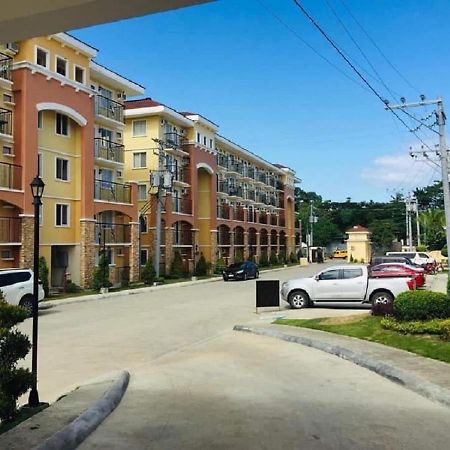 Spacious 1 Bedroom At Arezzo Place Davao With Pool,Wifi And Netflix Buitenkant foto